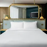W מלון 5*