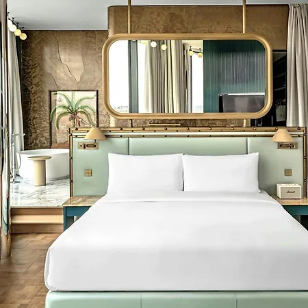 Hotel W 5*