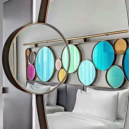 W Hotel 5*