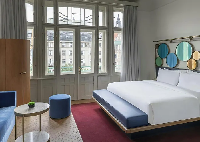 Hotel W