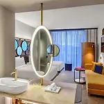 W فندق