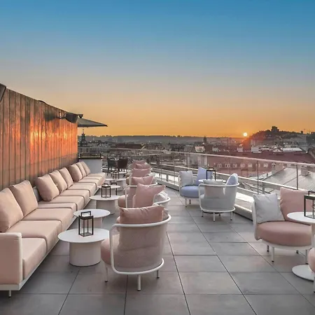 W Hotel 5*